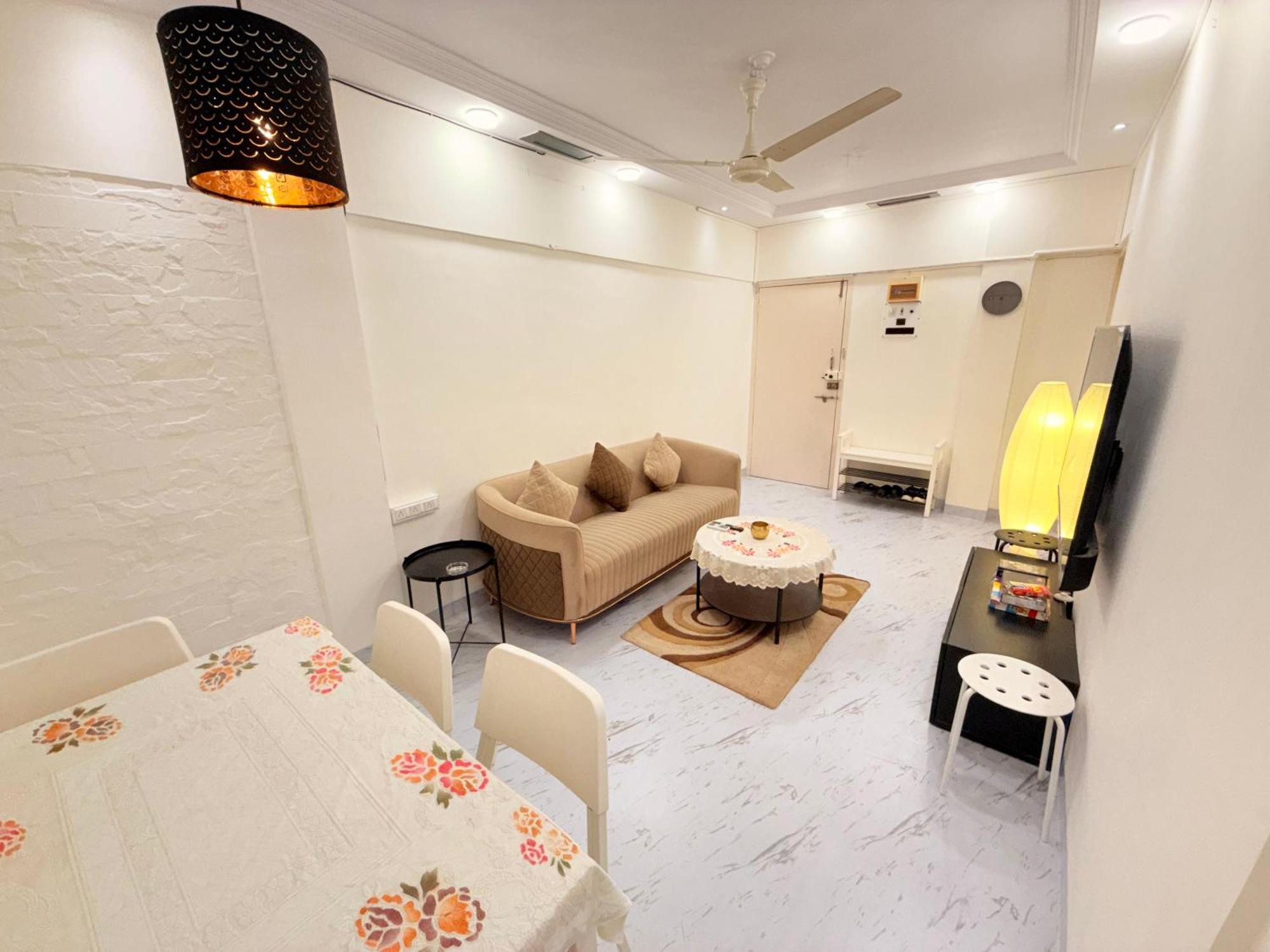 Apartament Elite 1 - 65'tv, Netflix&chill, Luxury 2bhk