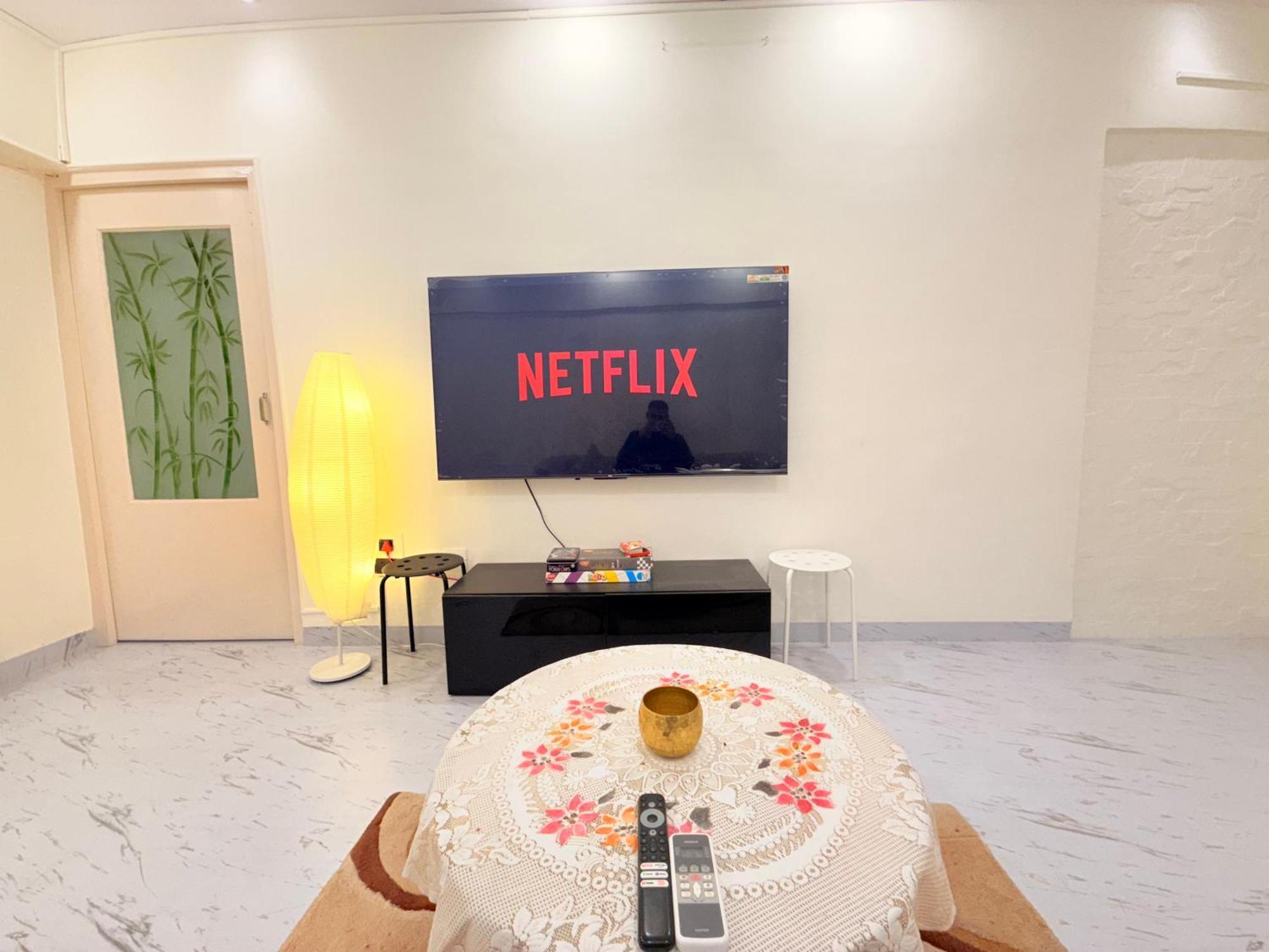 Apartament Elite 1 - 65'tv, Netflix&chill, Luxury 2bhk Bombaj