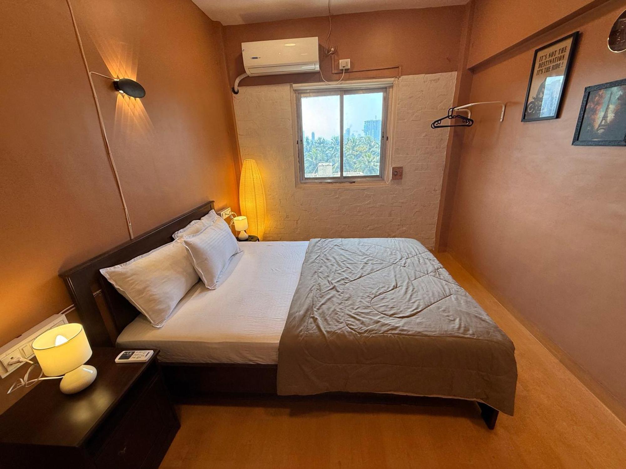 Elite 1 - 65'tv, Netflix&chill, Luxury 2bhk * Bombaj